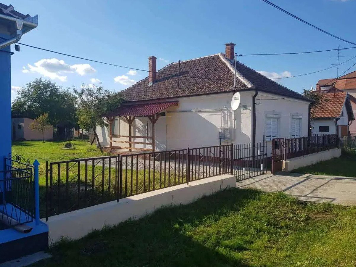 Gemütliches Haus in unmittelbarer Seenähe Gemütliches Haus in unmittelbarer Seenähe