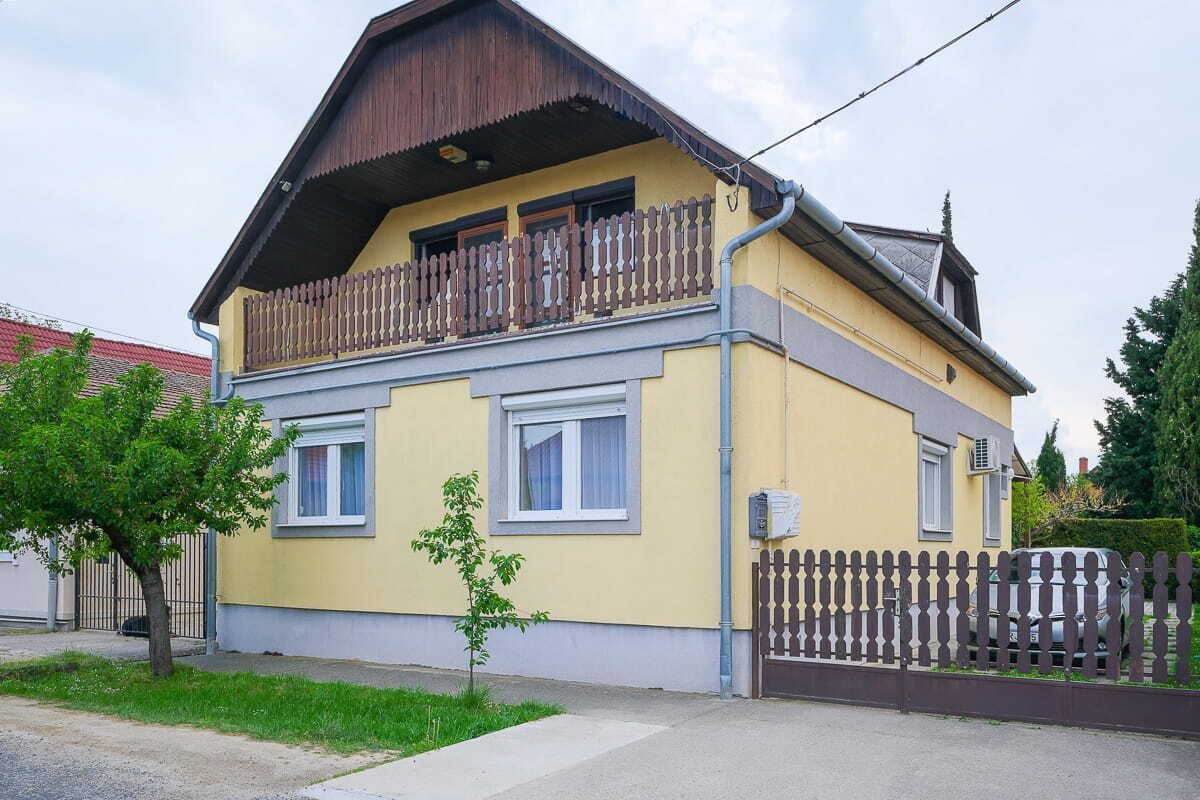Einfamilienhaus in ruhigem, stillen Stadtteil von Keszthely ist zu verkaufen Einfamilienhaus in ruhigem, stillen Stadtteil von Keszthely ist zu verkaufen