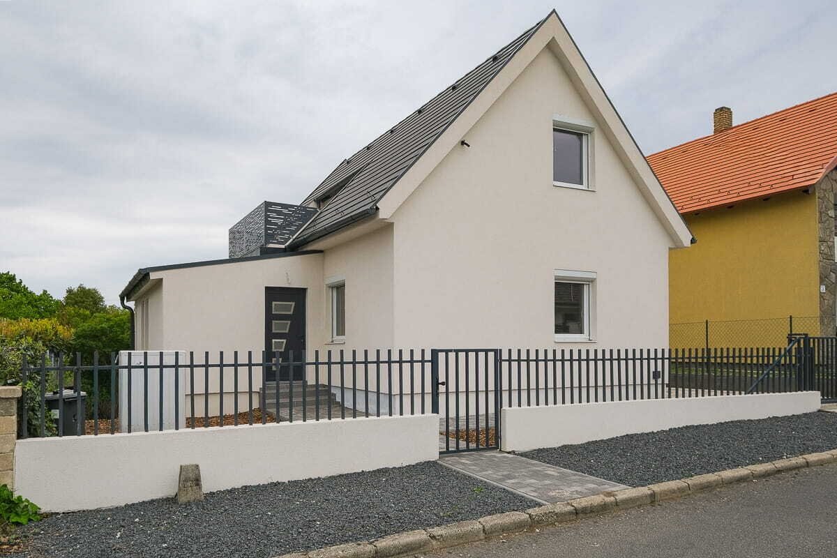 2025 vollständig erneuertes Wohnhaus 500 m weit vom Plattensee ist zu verkaufen 2025 vollständig erneuertes Wohnhaus 500 m weit vom Plattensee ist zu verkaufen