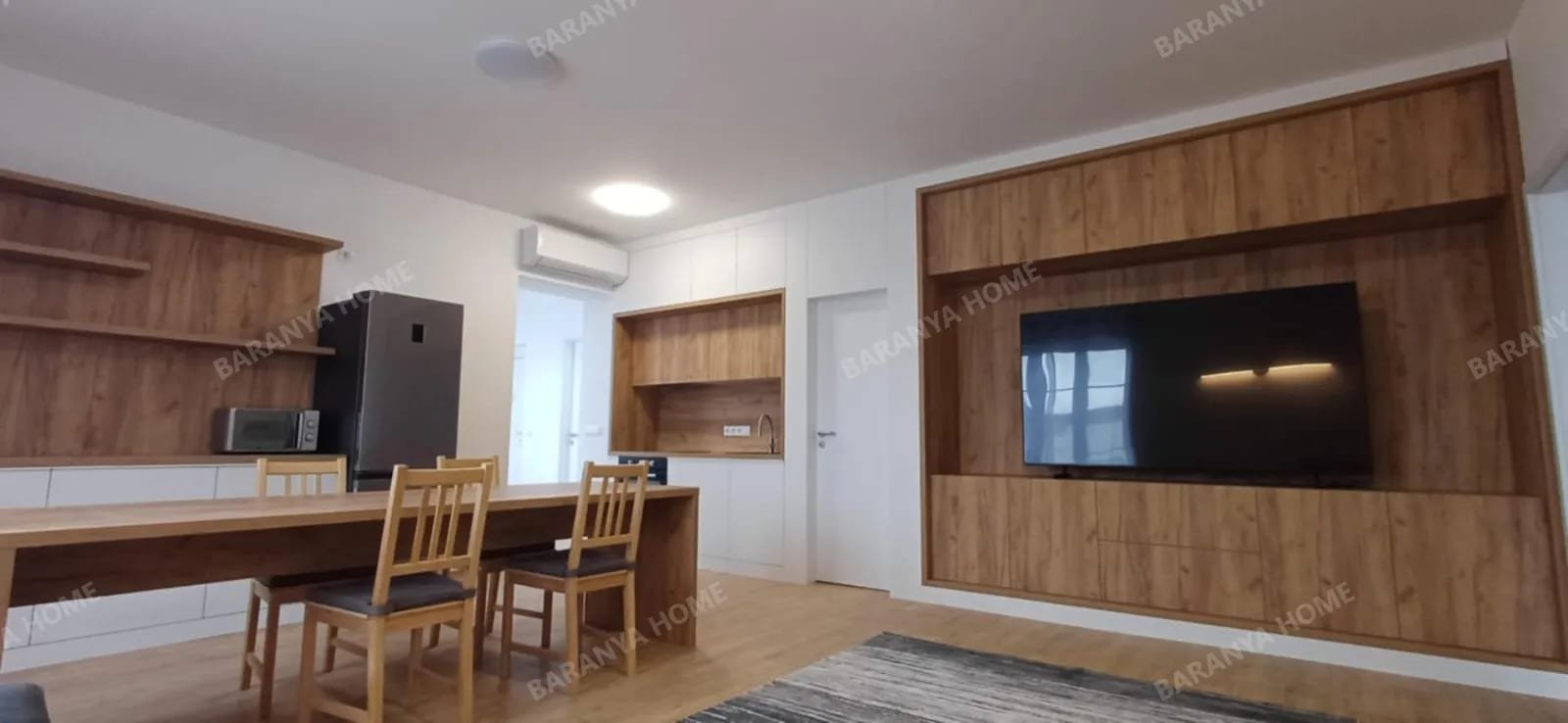 Hochwertig renovierte Luxuswohnung mit Aufzug im Zentrum von Pécs zu vermieten Hochwertig renovierte Luxuswohnung mit Aufzug im Zentrum von Pécs zu vermieten