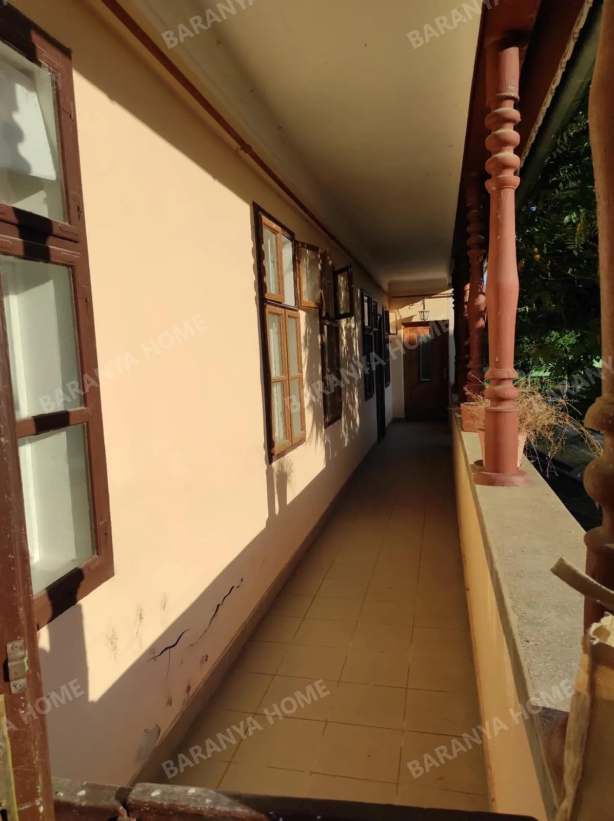 Geräumiges Bauernhaus und Bauernhofgrundstück im Zentrum von Bikal zu verkaufen – 6060 m² großes Grundstück, Scheune, Scheune, mit vielen Möglichkeite Geräumiges Bauernhaus und Bauernhofgrundstück im Zentrum von Bikal zu verkaufen – 6060 m² großes Grundstück, Scheune, Scheune, mit vielen Möglichkeite