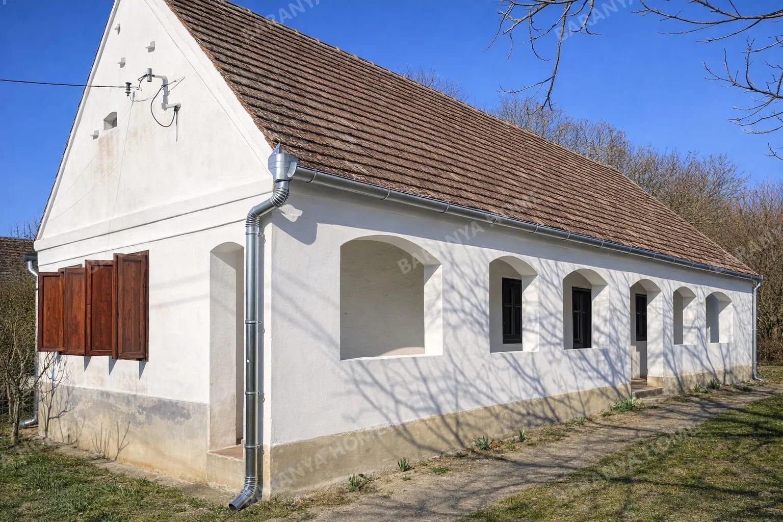 Renoviertes Einfamilienhaus zum Verkauf in Markóc – großes Grundstück, ruhige Umgebung, stabiler technischer Zustand Renoviertes Einfamilienhaus zum Verkauf in Markóc – großes Grundstück, ruhige Umgebung, stabiler technischer Zustand